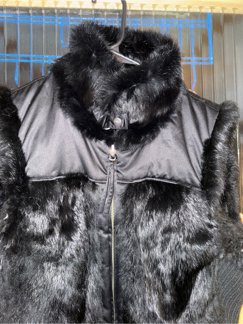 GUESS Real Rabbit Fur Vest Size Small/ See Measurements - Picture 2 of 10